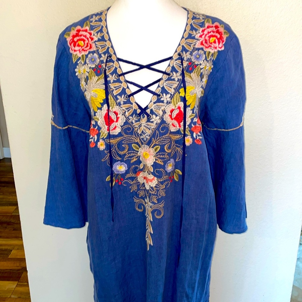 Stunning linen Johnny Was dress with embroidery